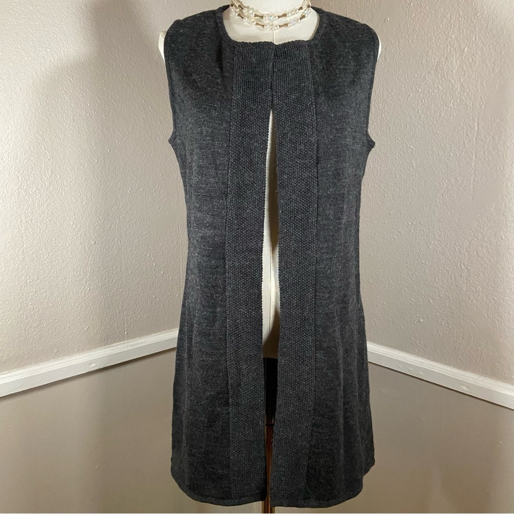 Tahari Gray Merino Wool Sweater Vest Size Small Tight Knit Open Front Gillet - Picture 10 of 10